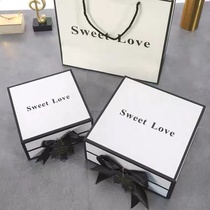 Small gift box dedicated to the postage difference