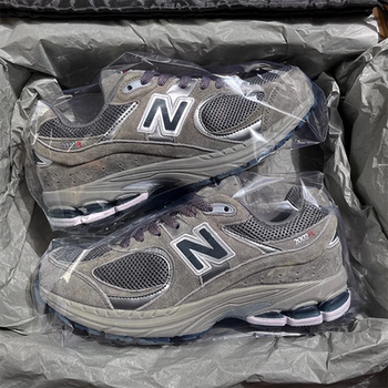 Nb2002r retro versatile running shoes for men and women