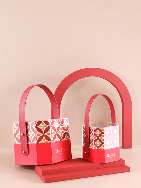 2025 New Style Portable Acrylic Wedding Candy Box European-Style Floral Gift Box Non-Foldable Niche Candy Box