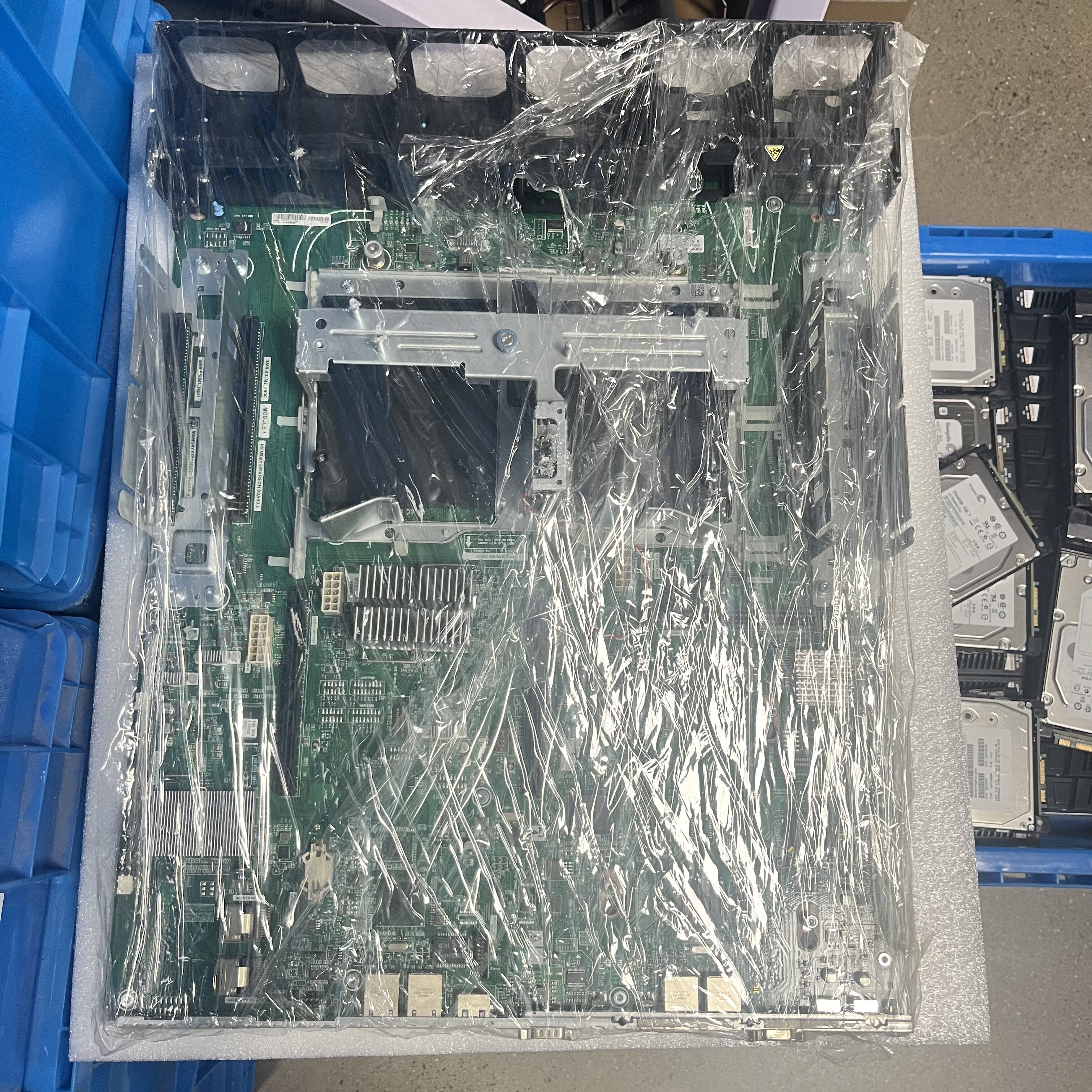Материнская плата сервера HP Integrity RX2800 i4 AT101-60001 AT101-69001 Изображение 1