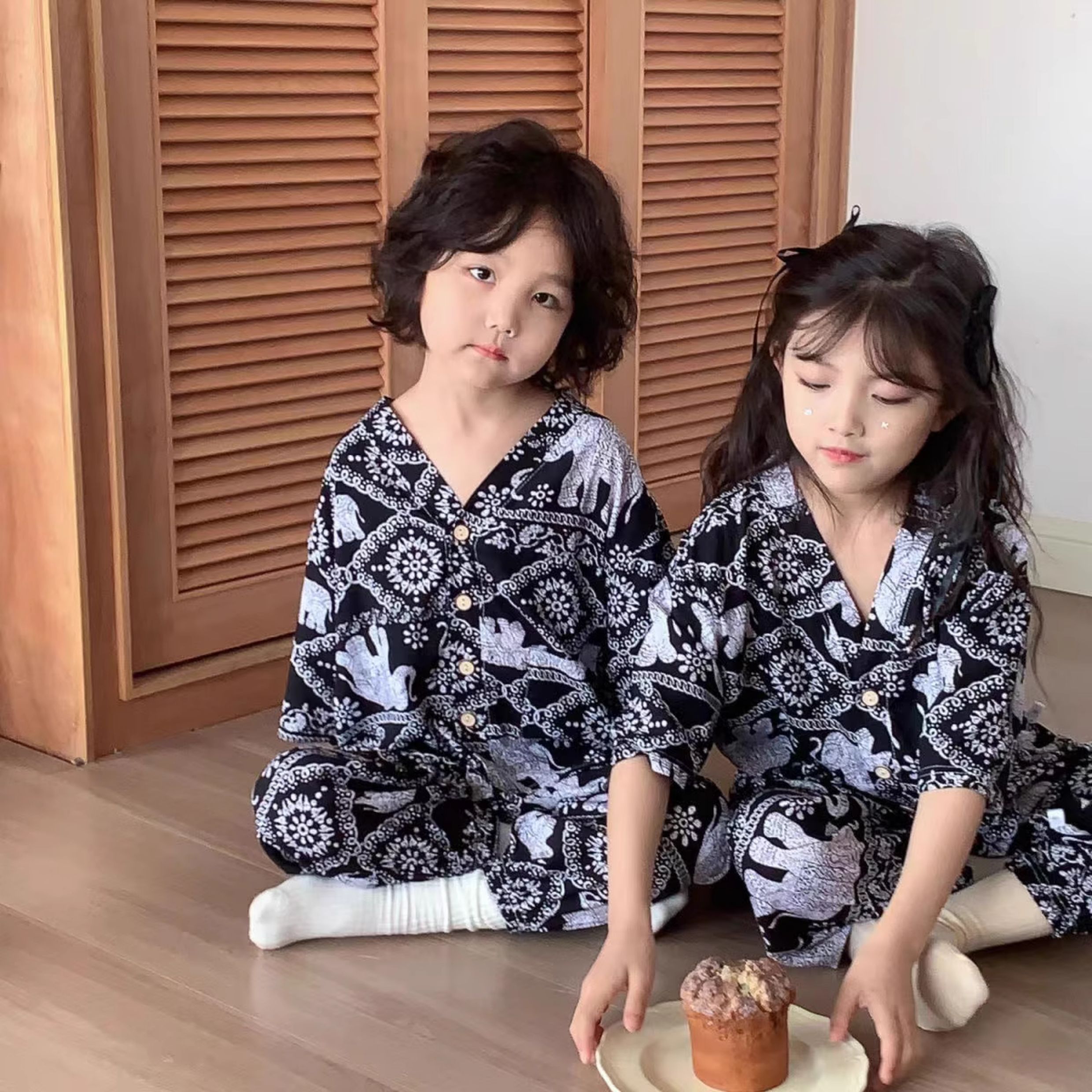 儿童家居服绵绸套装夏季男女童睡衣人造棉两件套透气棉绸空调服 — 5