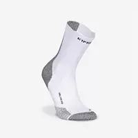 Тонкие белые гетры, средней длины