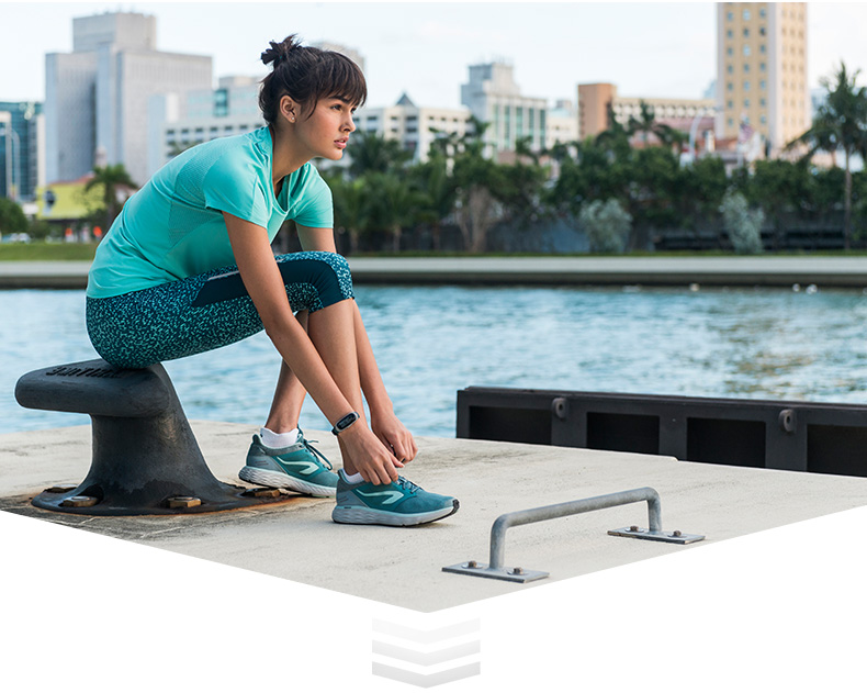 Decathlon thể thao nữ tay ngắn mùa hè kích thước lớn khô nhanh chạy thể dục đào tạo ngoài trời áo thun nửa tay RUNW hàng đầu áo phông nam anta chính hãng