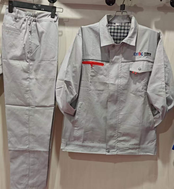 Summer Pure Cotton Chinese-Made Long-Sleeved Workwear Set with Breathable Holes on the Back for Welders, Factory Workers, and Workshop Workers Summer Pure Cotton Chinese-Made Long-Sleeved Workwear Set with Breathable Holes on the Back for Welders, Factory Workers, and Workshop Workers