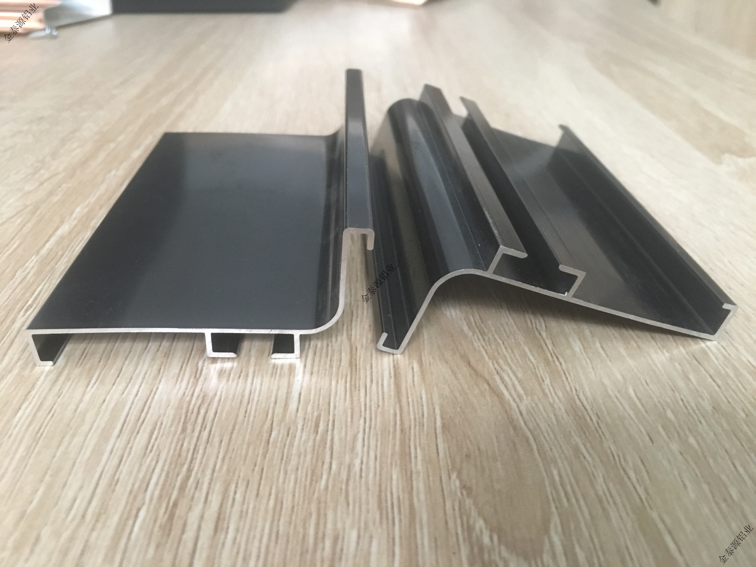 Door board pulls hands-on cabinet, hands-free hand-hand cabinet, hand-free L-shaped aluminum alloy handle