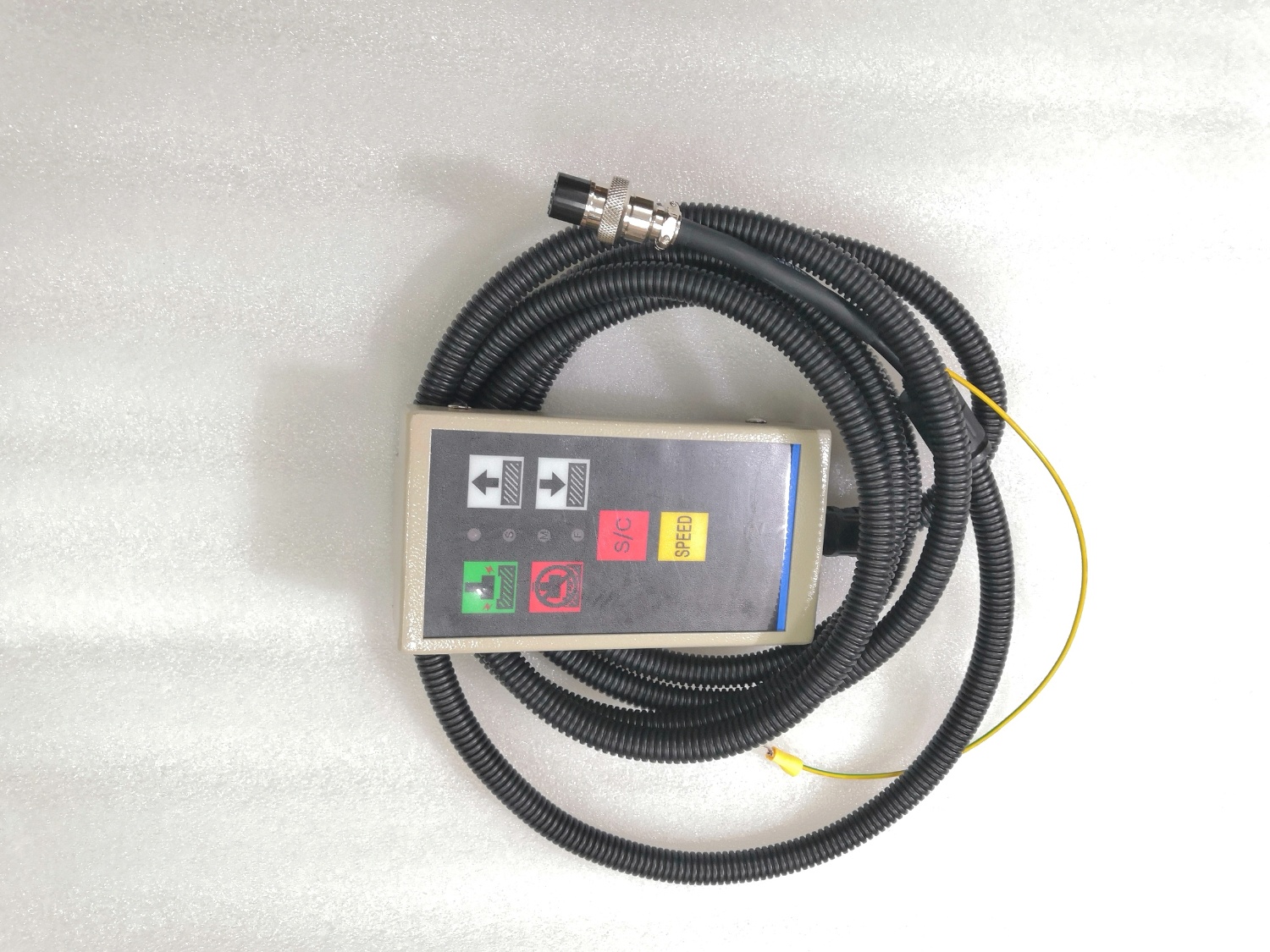 Xinfeng Silicon special Jie Yongda Hongtai EDM control box operation handle shell drop-proof can be customized plug