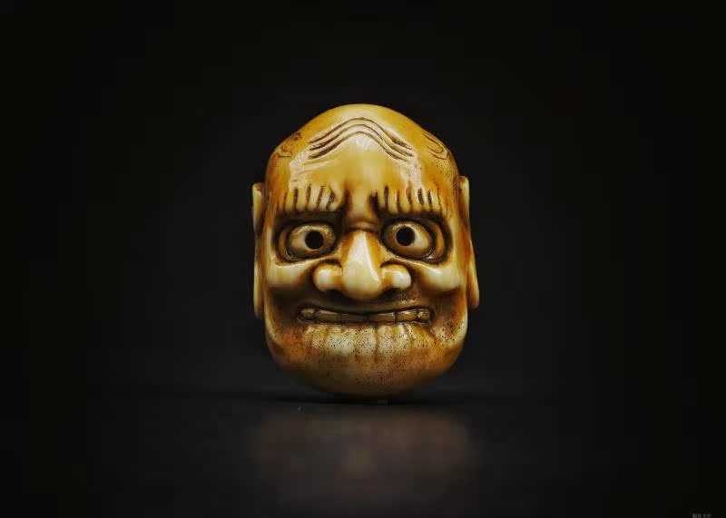 Japanese old Netsuke Japanese ancient art pendant pendant Text play handle piece Xudiin cage carving hand string