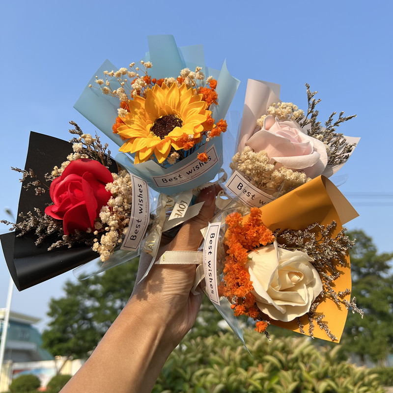 Handmade Eternal Dry Flower Bouquet Festival Birthday Wedding Box with Bridemaid Return to Home Decoration