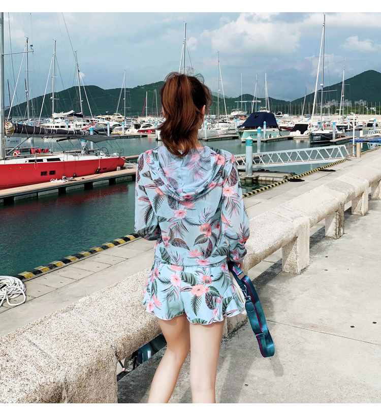 Thái Lan mẫu đỏ gợi cảm set đồ bốn mảnh chia phẳng bảo thủ eo cao tay dài nhỏ nước hoa gió bikini bikini nữ - Bộ đồ bơi hai mảnh áo 2 mảnh