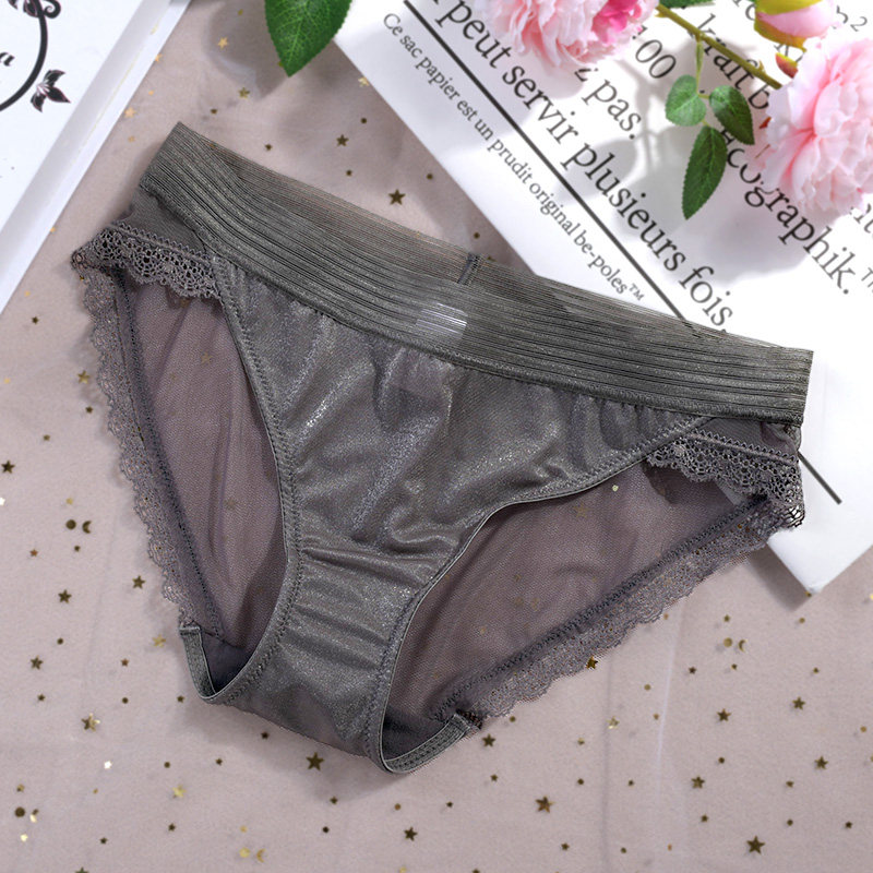 Three-sends a young girl light and thin lace underpants female sexy web yarn lace edge breathable comfort women's underwear triangle pants