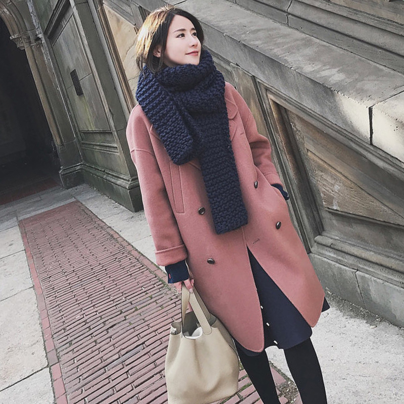 2021 autumn Winter the new Korean version of the cashmere, the little taller and the woman in the coat and the woman in the middle long version of the fashion.