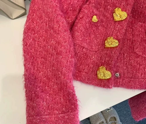 Красная демисезонная дизайнерская куртка, в стиле Шанель, тренд сезона