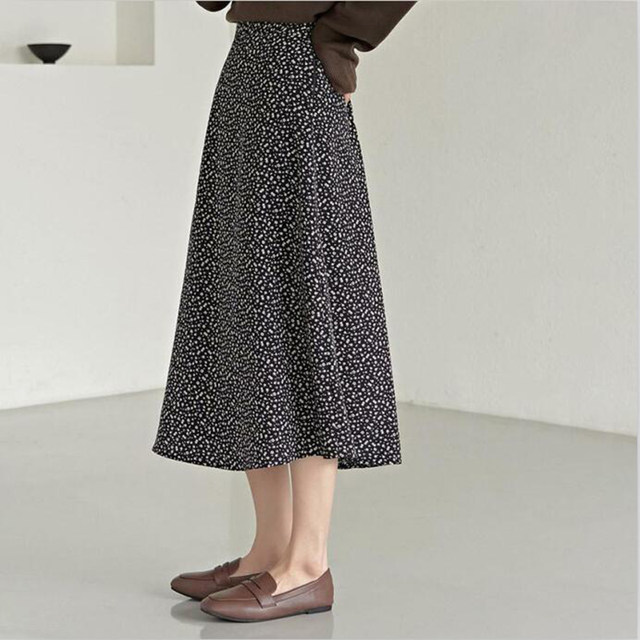 The best quality mid-length A-line commuting floral skirt