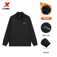 Модель E-Black-Fleece-0134