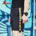 Bước đặc biệt Quần short nam Thể thao Thể dục Chạy Quần short dệt Mùa hè Quần nam nhẹ Quần Ribbon - Quần thể thao