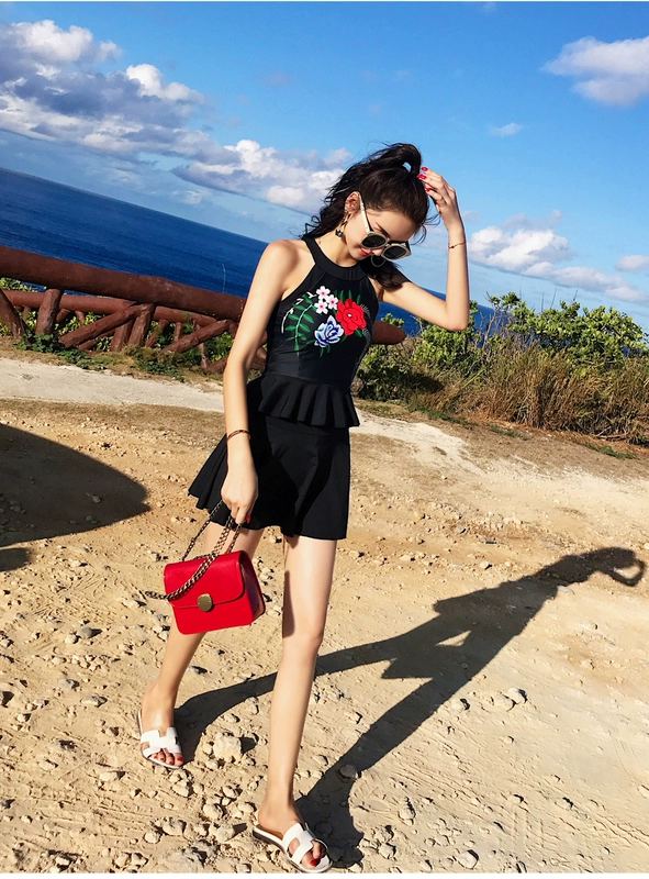 Áo tắm đen nữ bảo thủ chia đôi áo tắm hai mảnh áo ngực nhỏ che bụng thon gọn gợi cảm bơi lội - Bộ đồ bơi hai mảnh