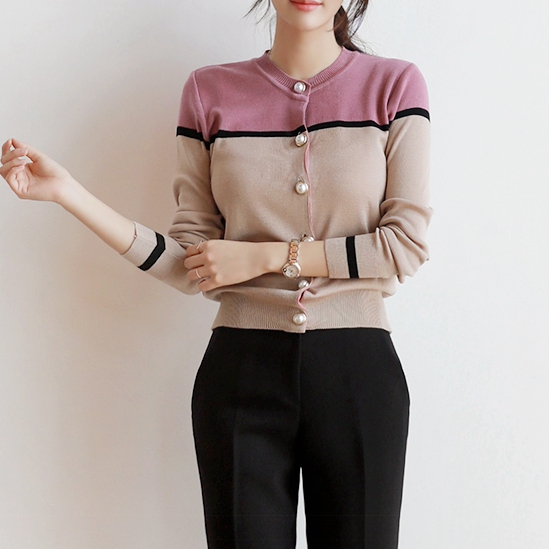 Large Pearl Buckle Matching Color Round Collar Knit Cardiovert Jacket Short style Body Fashion Temperament South Korea Spring New