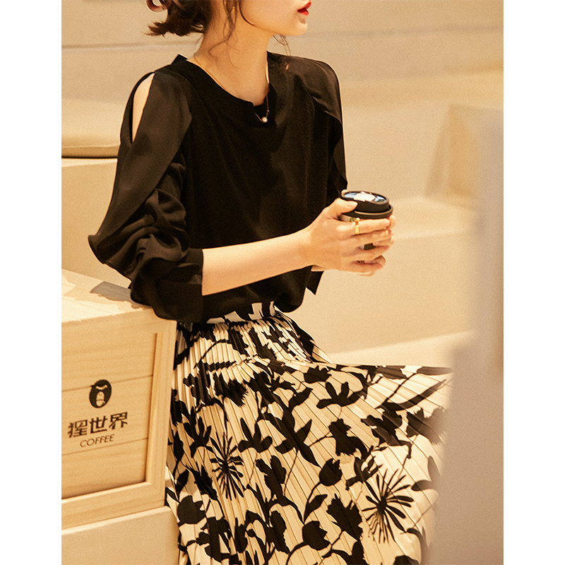 The Smiling Culvert early spring trendy black fine wool mulberry silk round neck-knitted sweatshirt blouses ZYG360883AG