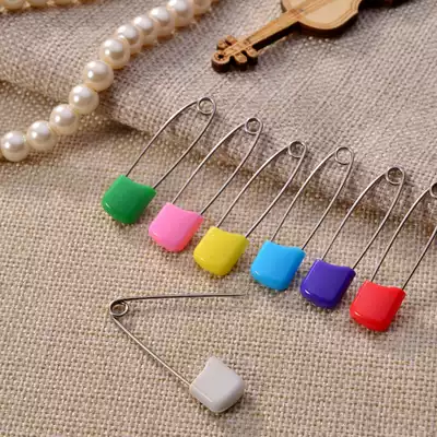 Color cartoon pin plastic face bag head iron pin pin pin insurance pin buckle rebate needle