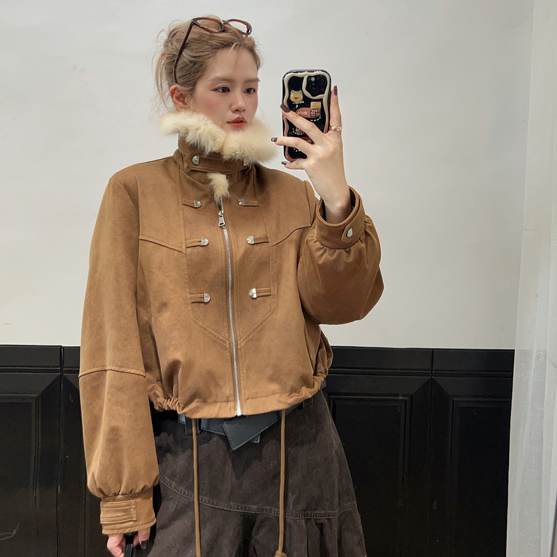 New Autumn and Winter Fox Fur Collar Fur Coat with Goose down Lining, Suede down Parka, Short Coat for Petite Sizes New Autumn and Winter Fox Fur Collar Fur Coat with Goose down Lining, Suede down Parka, Short Coat for Petite Sizes