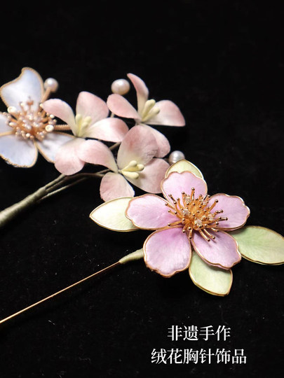 苏绣真丝围巾非遗绒花胸针套装桑蚕丝刺绣丝巾丝绸老外礼品搭旗袍