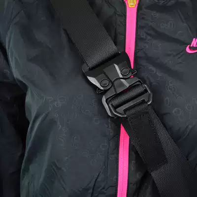 Functional baby bag ITW snake buckle hug baby bag COBRA gravity release with morale chapter bottom fur surface