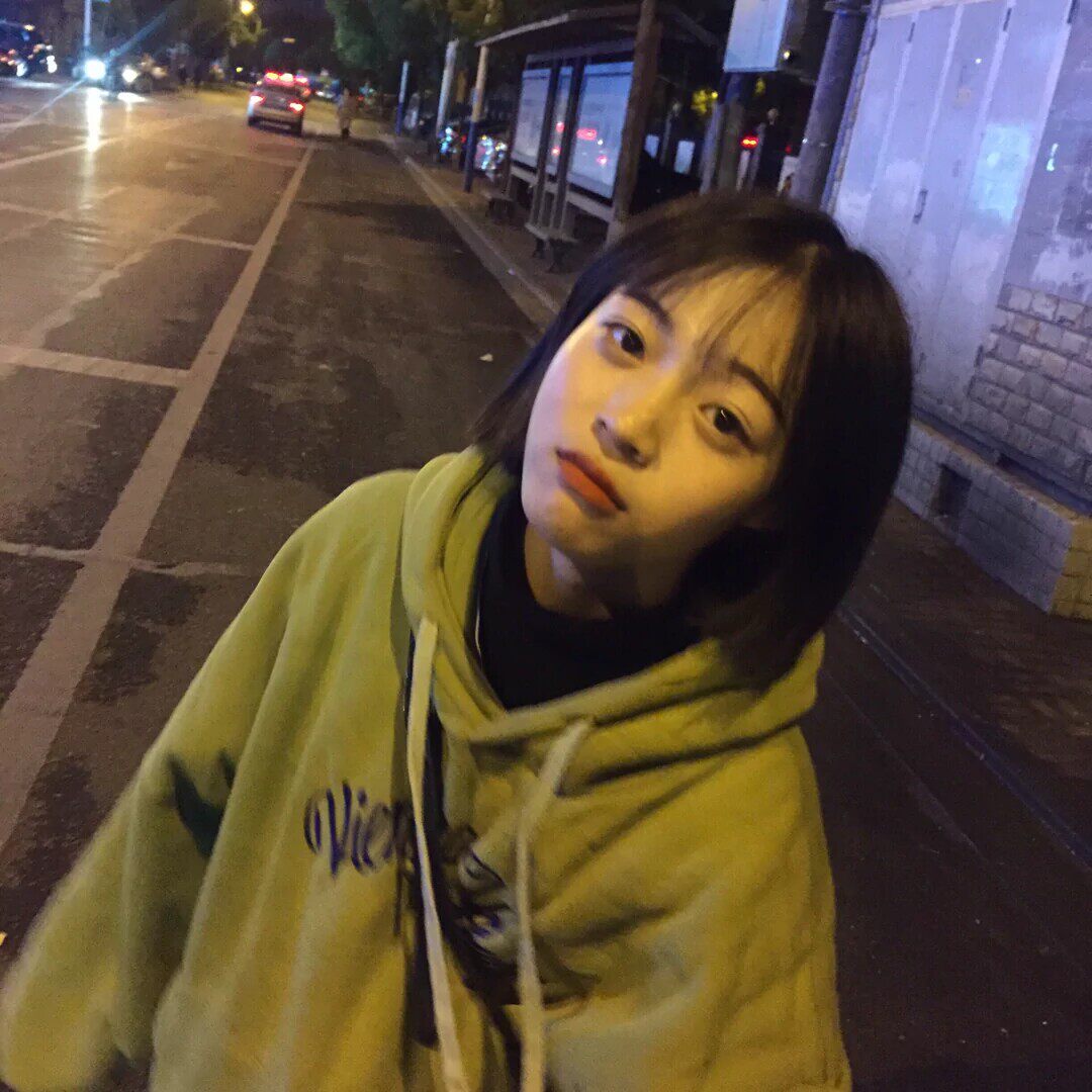 ins super fire cec sweater women's winter and Korean new velvet thickened hooded jacket Korean version of the tide of students loose clothes