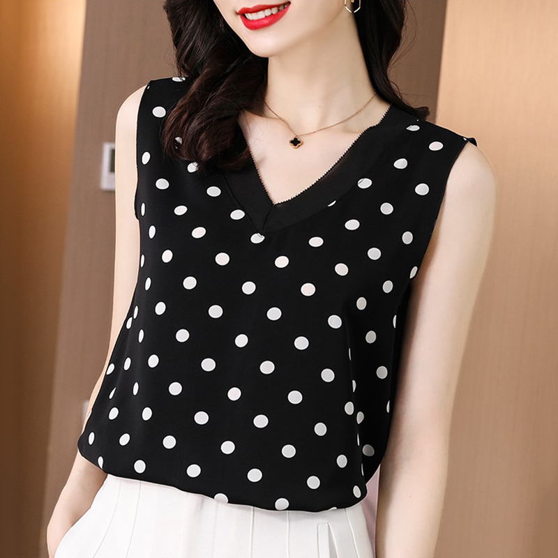 Women's Summer Chiffon V-Neck Camisole for Outerwear or Layering under a Suit, Stylish and Fashionable Sleeveless Top