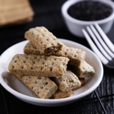 Чистая красная пища с соленой яйцом желток хрустящие 780 г соленый яичный пирог квадратный торт.