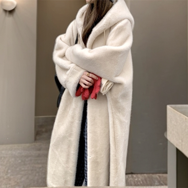 Imitation Mink Fur One-Piece Coat for Autumn and Winter, Slimming Hooded Women's Thickened Long Witch Coat