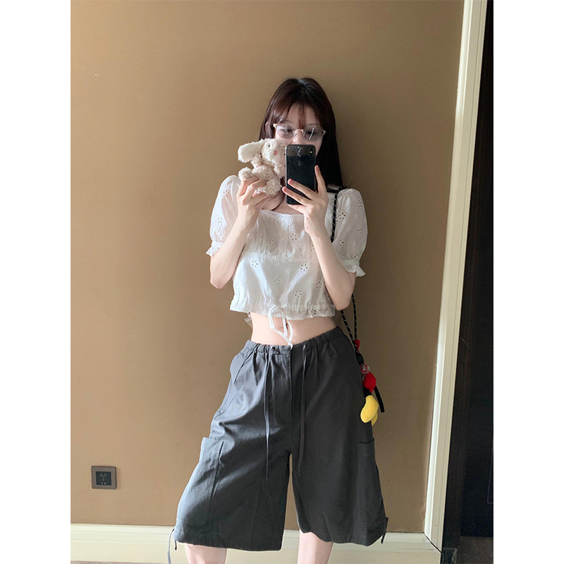 French-Style White Square-Neck Hollow-Out Tie-Up Short-Sleeve Shirt for Women, Summer Design, Niche, Unique and Delicate Short Top