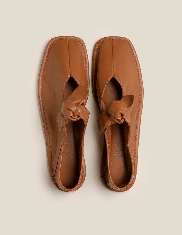 2024 Summer Niche Sheepskin Bow Flats for Women, Hereu Flat-Soled French Retro Mary Jane Granny Shoes, Soft