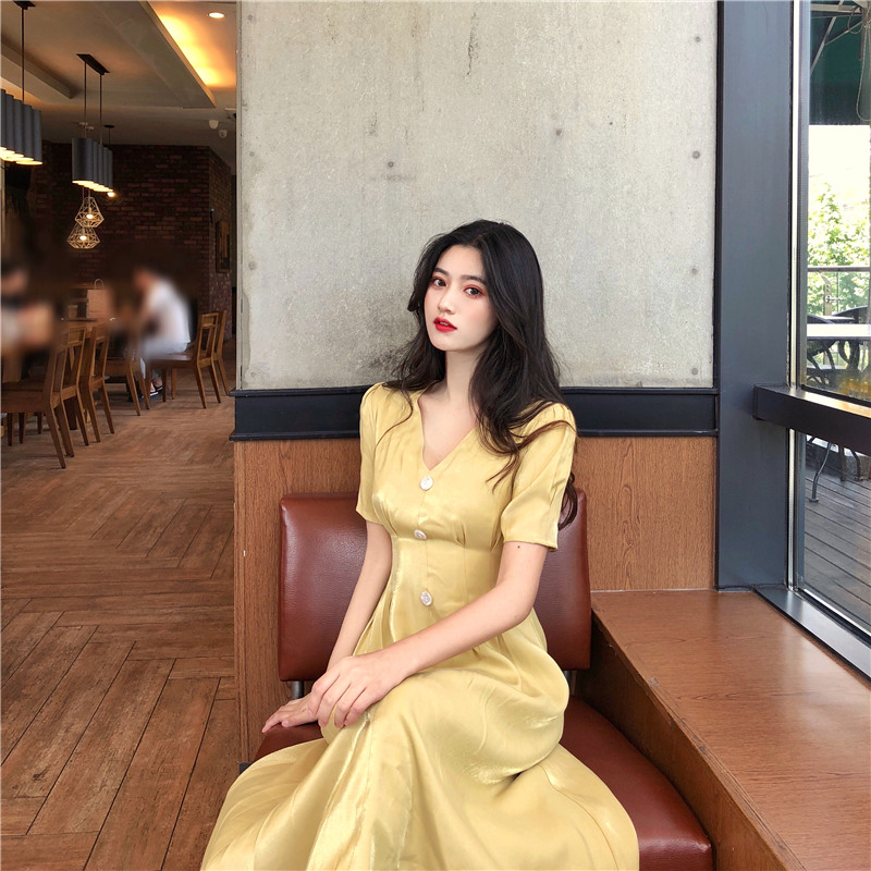Pháp retro nhỏ hút thuốc váy nữ 2019 hè mới sáng bóng cổ chữ V dáng váy eo thon - Sản phẩm HOT đầm xòe