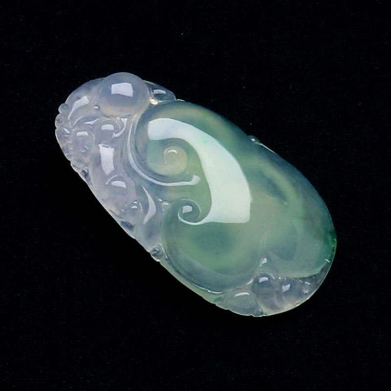 Natural old pit A goods Jade ice species everywhere Ruyi jade pendant ice floating flowers floating yang green jade pendant men and women pendant
