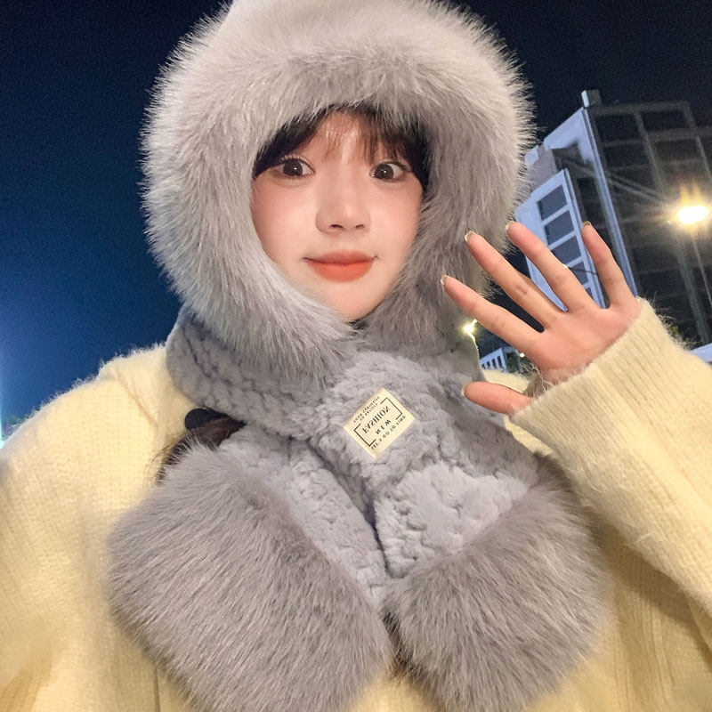 Women's Autumn and Winter Cute Bear Plush Hat, Fleece-lined, Cold-proof Hooded Scarf Two-Piece Set