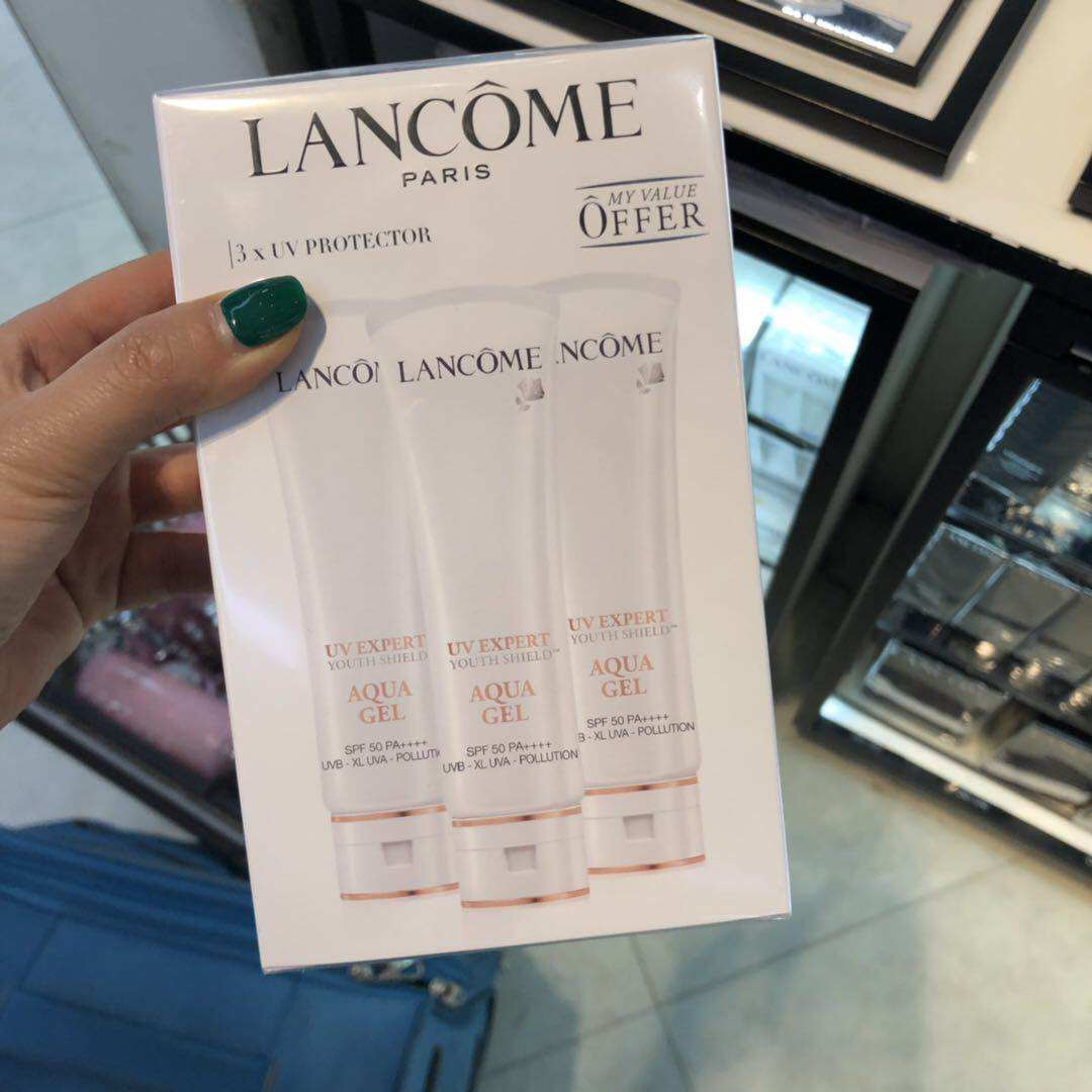 The new Lancom Lancome UV light transparent white concealed sunscreen insulation SPF 50 moisturizing and refreshing