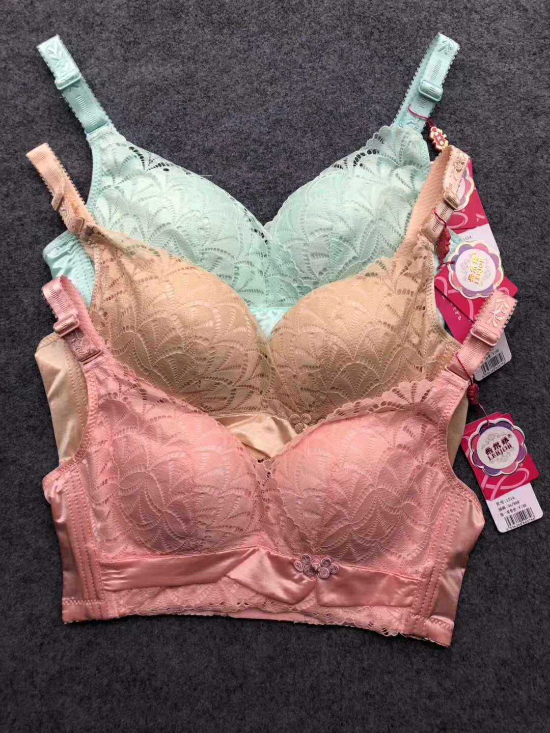 Special price underwear brand gathered style no steel ring bra sexy upper thin lower thick autumn and winter models show chest big bra medium thickness