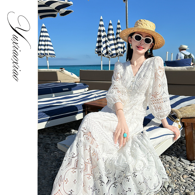 Yu Xiaoxiao【White Peach Delight】Exquisite Hollow Embroidery Micro-Holiday Lantern Sleeve Waist-Cinching Long Dress