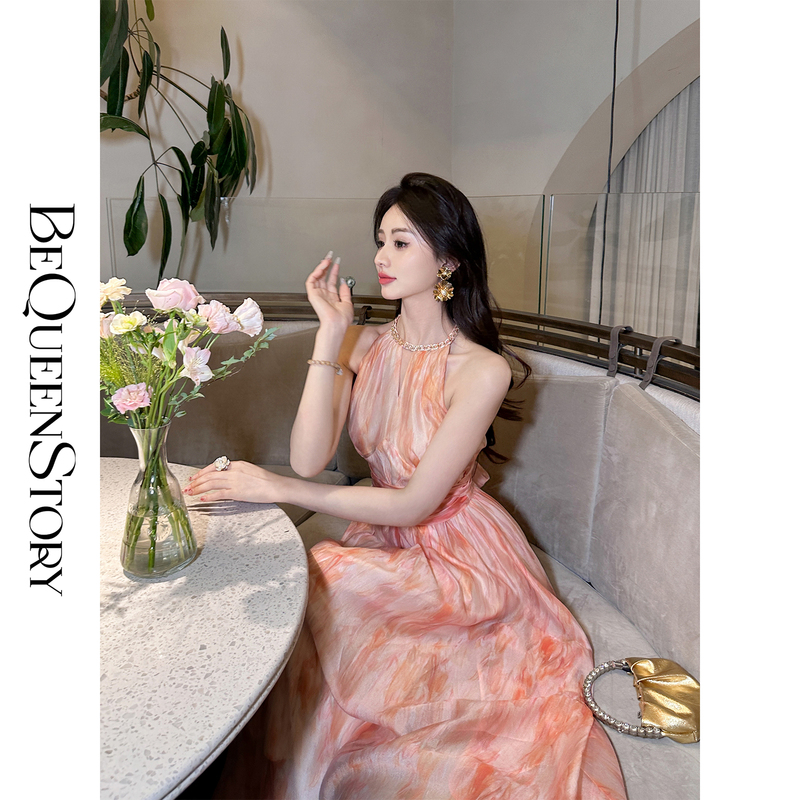 Yu Xiaoxiao【Sunset Orange】Lightweight and Breathable Ice Silk Halter Neck High-End Sleeveless Dress, New Summer Style for Women
