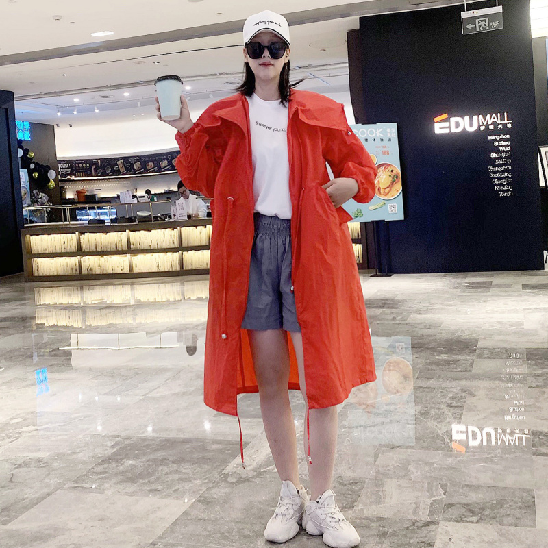 2019 mùa hè mới Kem chống nắng lớn Mã Hood Coat Over Tide đầu gối mỏng Casual Sinh viên trung dài áo gió nữ