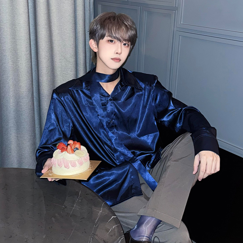 Ascetic Male Model Wears Satin Ribbon Shoulder Pad Blue Shirt, Men's High-End Cool Long-Sleeved Shirt Jacket