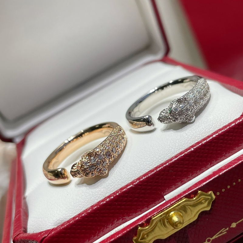 Unique Design Diamond-Encrusted Cheetah Ring for Women, 18K Rose Gold Leopard Head Index Finger Ring for Men, Personalized Couple Rings Unique Design Diamond-Encrusted Cheetah Ring for Women, 18K Rose Gold Leopard Head Index Finger Ring for Men, Personalized Couple Rings