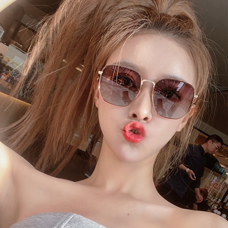 Sun Glasses Woman 2022 New Korean version Anti UV polarized ink mirror female Xia Advanced Net Red with large face to be thin