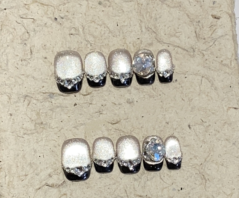 Black French-Style Rhinestone Nails, Silver Cat-Eye 2024 High-End Cool White Moonlight Handmade Nail Pieces