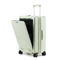 Светло -зеленый ванильный молочный коктейль