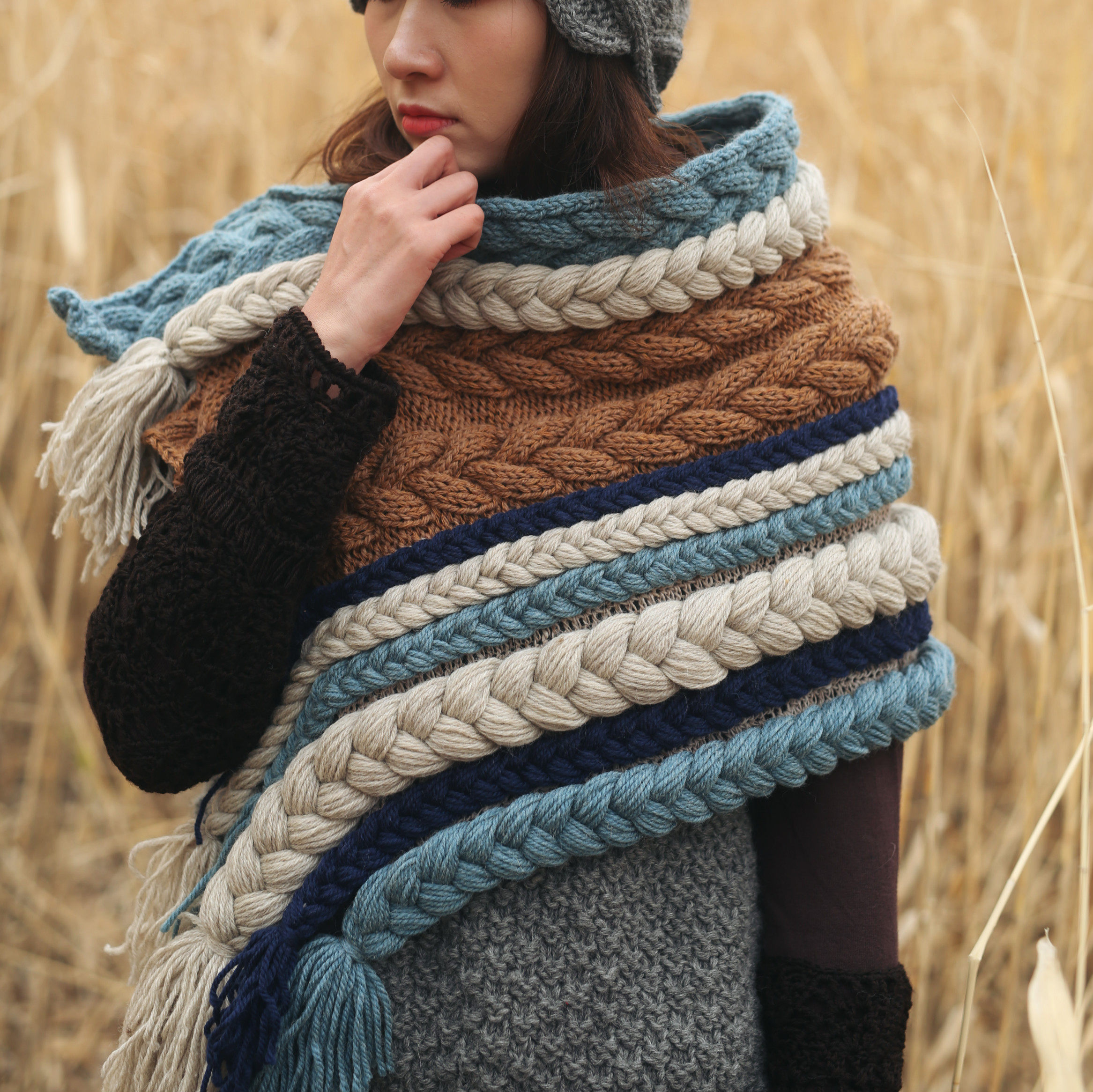 Story ~ one thousand Love original art Fan retro pure handmade Li Zi lacquer big braid with shawl scarf for autumn and winter wandering