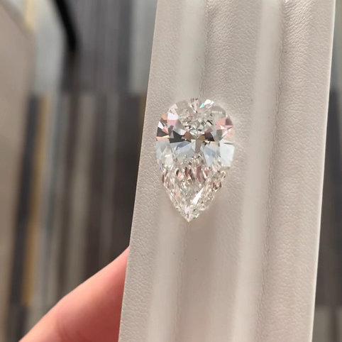 Authoritative Agency Certified Igi Certificate, Teardrop-Shaped Lab-Grown Diamond, 10.01 Carats, E Color, Vs, Non-Fluorescent, Loose Diamond