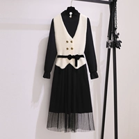 Бежевое платье