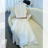Белое летнее платье-комбинация, длинная юбка, французский стиль, городской стиль, яркий броский стиль, изысканный стиль