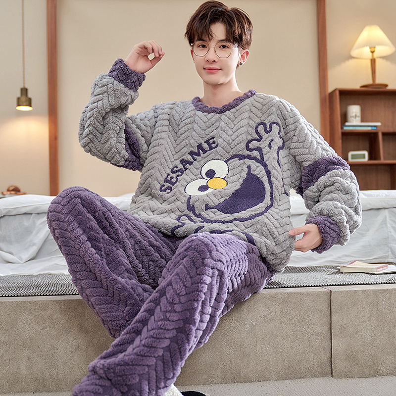 Autumn and Winter Coral Velvet Pajamas for Men, Thickened and Fleece-Lined, Warm, Cartoon Home Wear Set for Teenagers and Older Children
